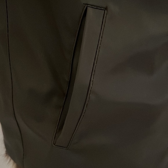 Gorgeous Brown Faux Fur Reversible Vest - Picture 11 of 12